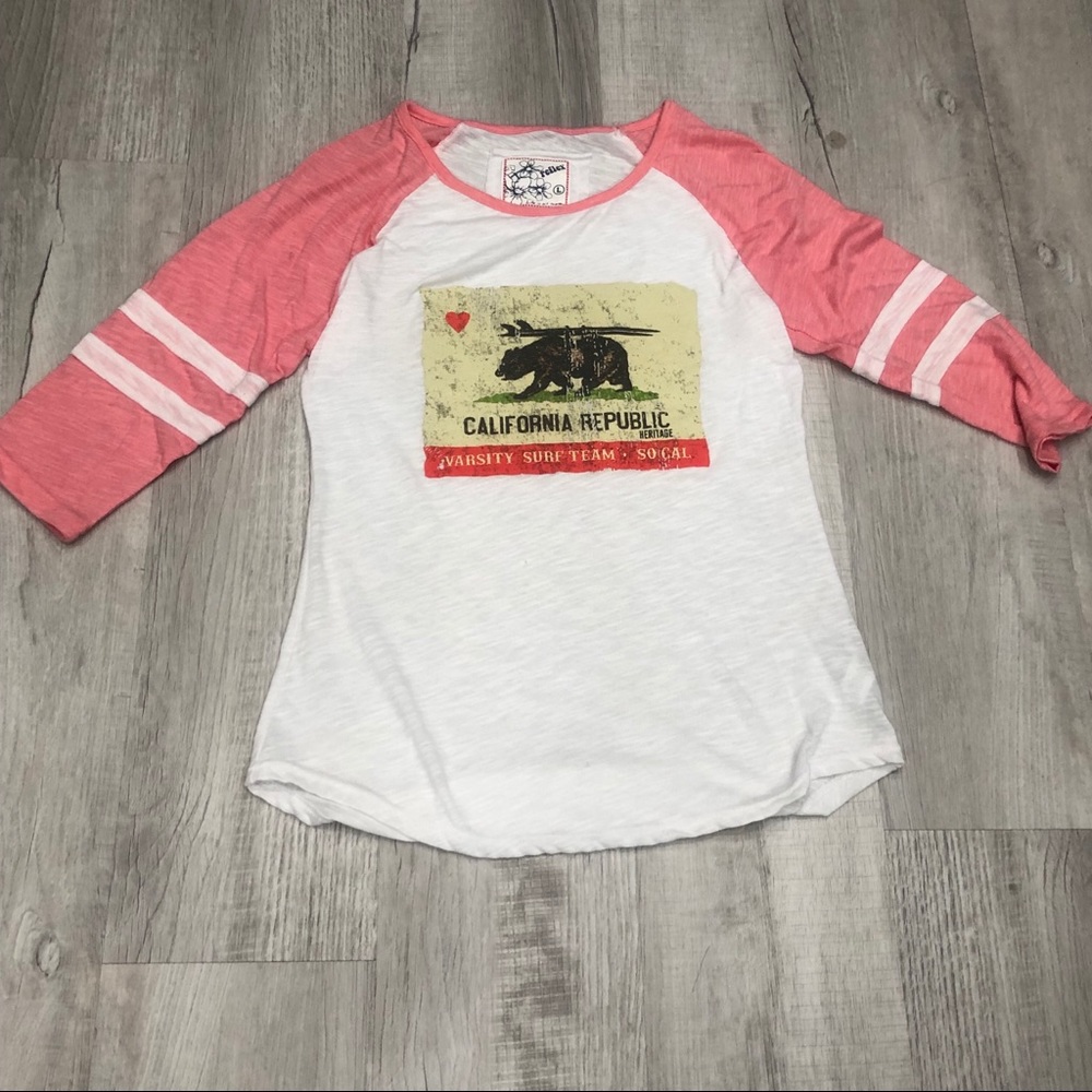 5/$25 - California Pink Sleeve Graphic Tee